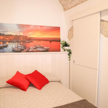 Room 20 - Piccola Camera In Pietra Bianca Giovinazzo Exterior foto