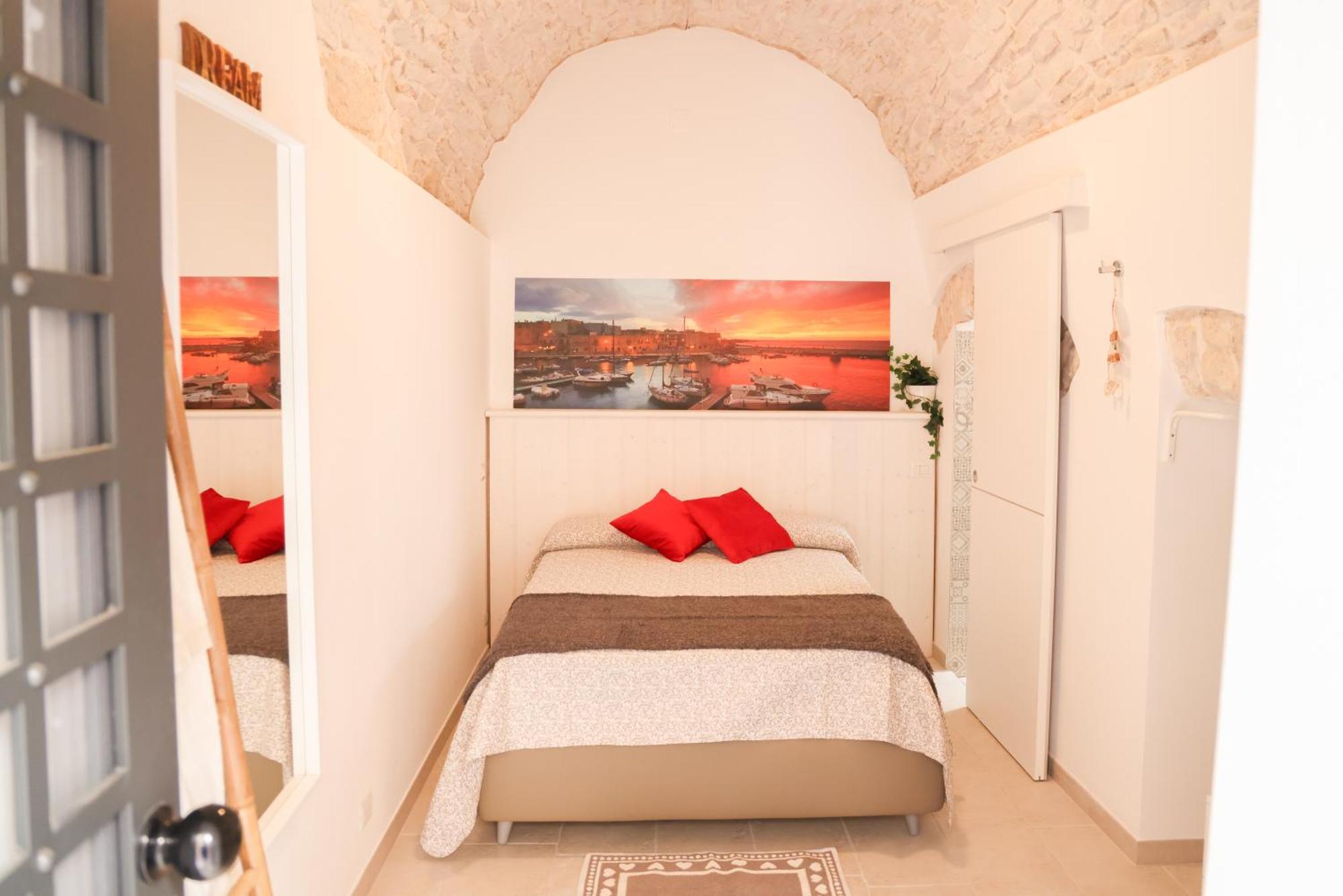 Room 20 - Piccola Camera In Pietra Bianca Giovinazzo Exterior foto